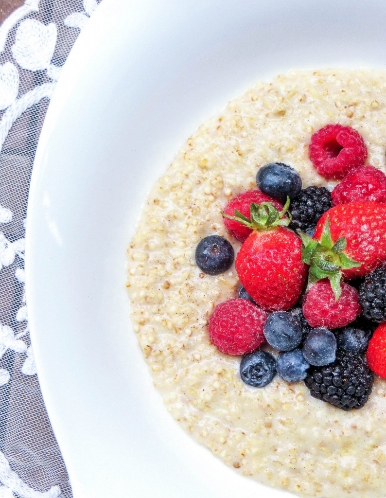 Porridge Mit Quinoa Und Beeren Food With Love