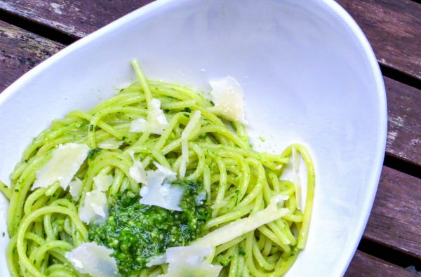 Spaghetti mit Spinat-Basilikum-Pesto – food with love