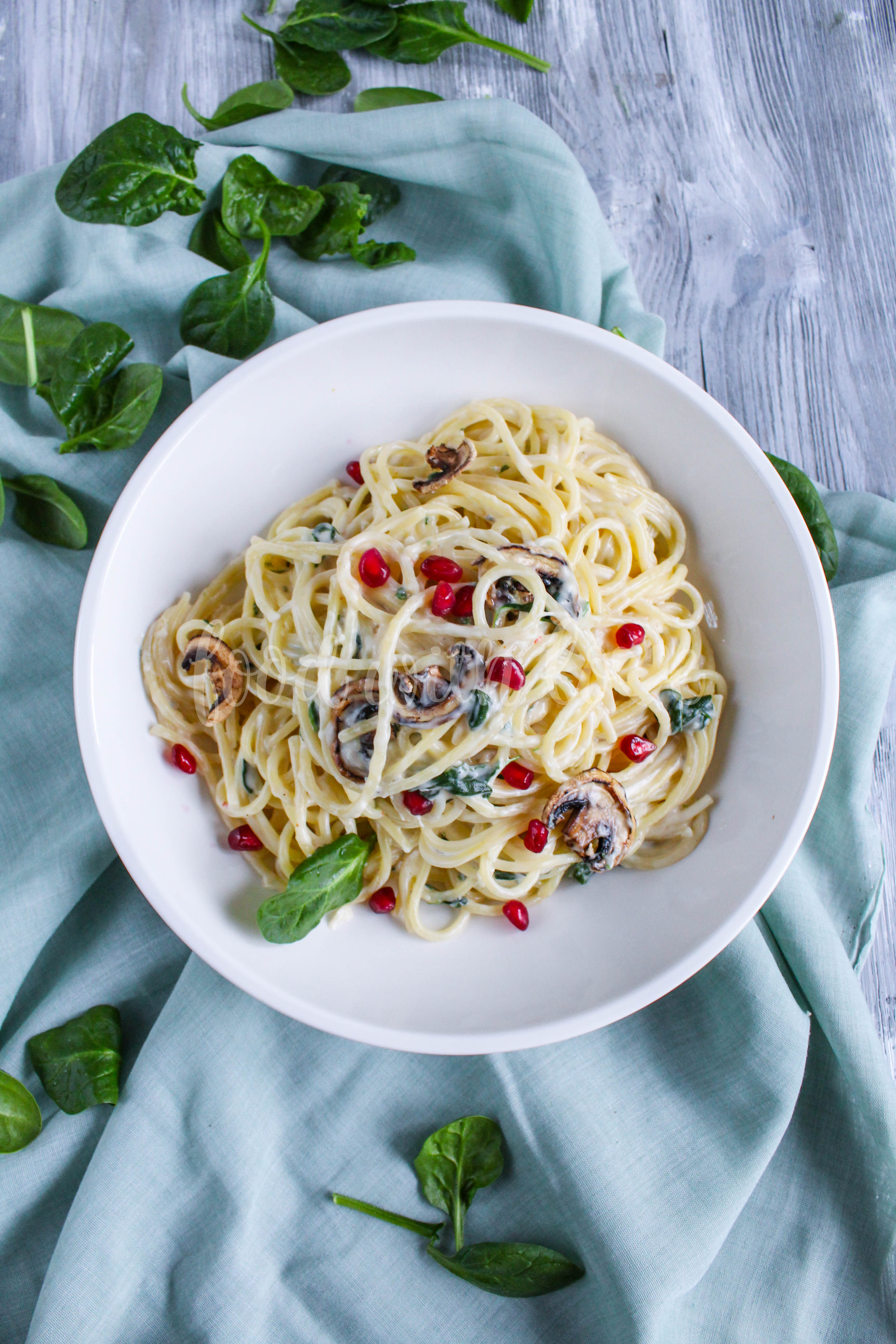 Pasta mit Gorgonzola-Spinat-Sauce