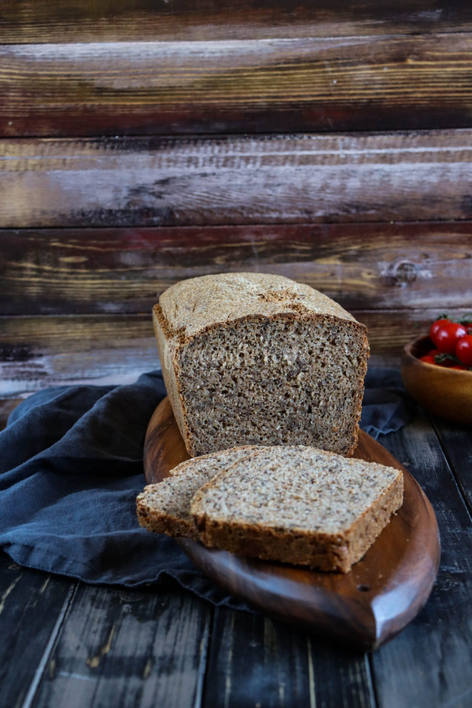 Dinkel-Leinsamen-Brot – food with love