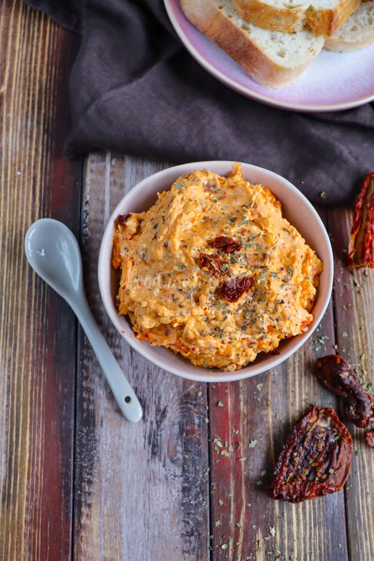 Tomaten-Feta-Dip